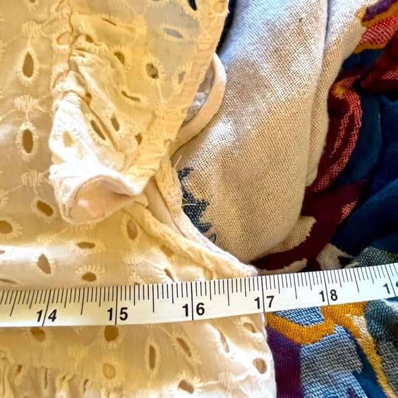 Entro Cream Eyelet Dress Size Small EUC - Picture 7 of 7